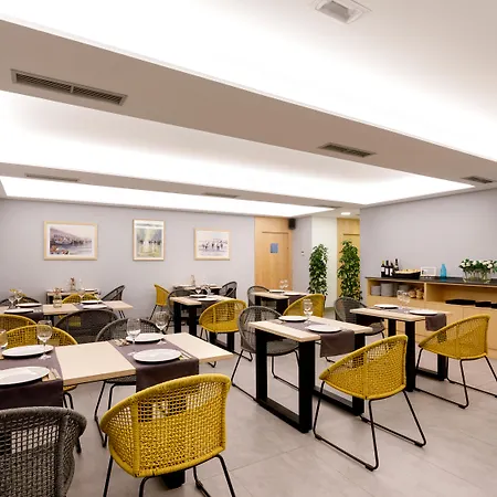 Val Convention Hotel 3*