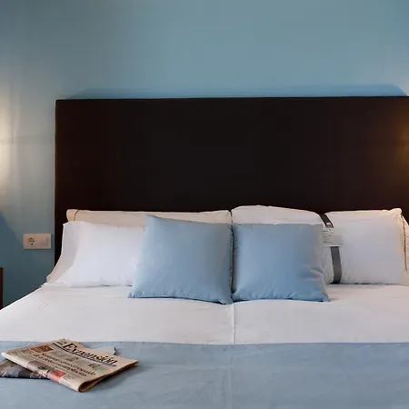 Val Convention Hotel 3*
